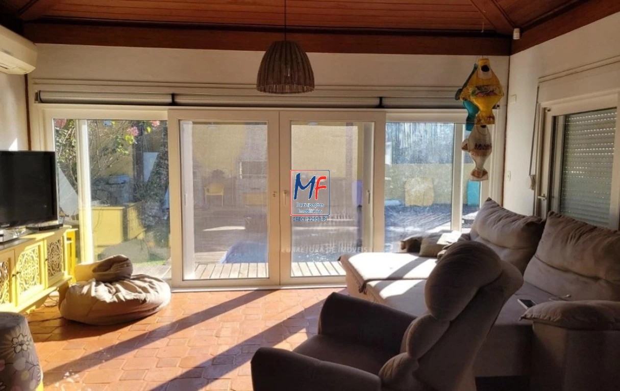 Casa de Condomínio à venda com 3 quartos, 302m² - Foto 4