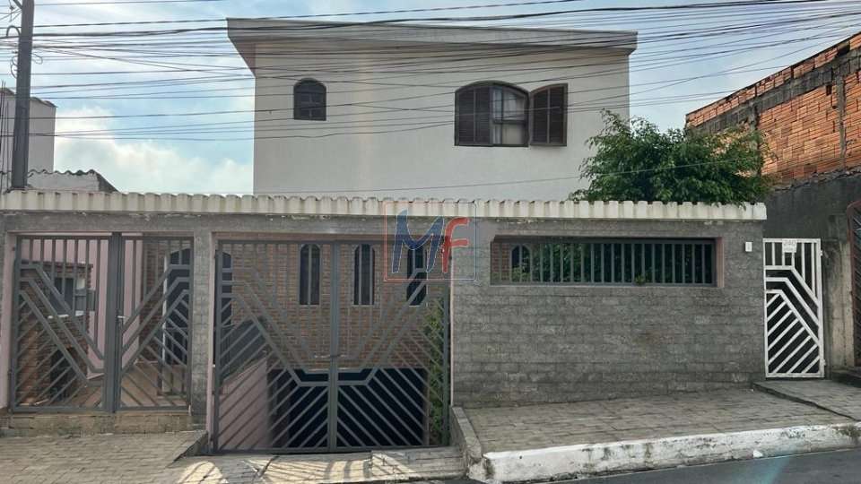 Sobrado à venda com 3 quartos, 299m² - Foto 1