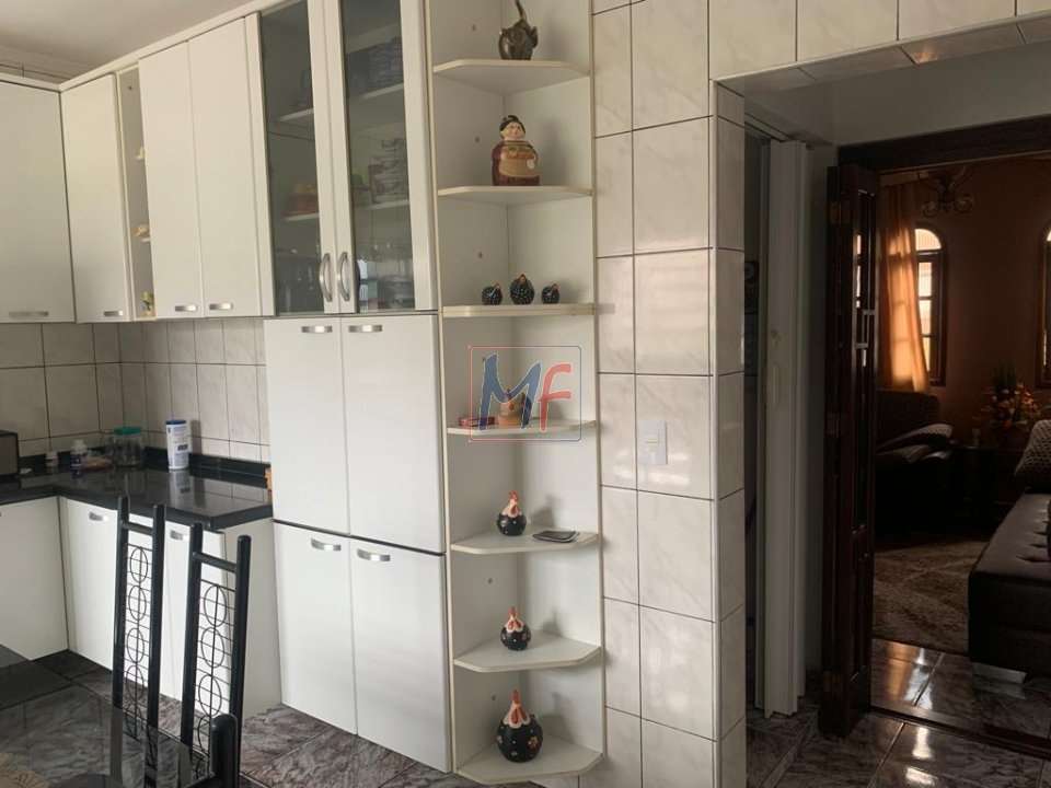 Sobrado à venda com 3 quartos, 299m² - Foto 2