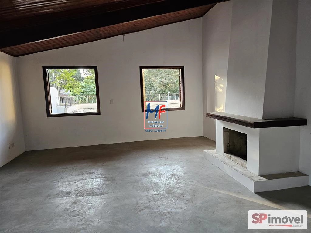 Casa de Condomínio à venda com 3 quartos, 240m² - Foto 2