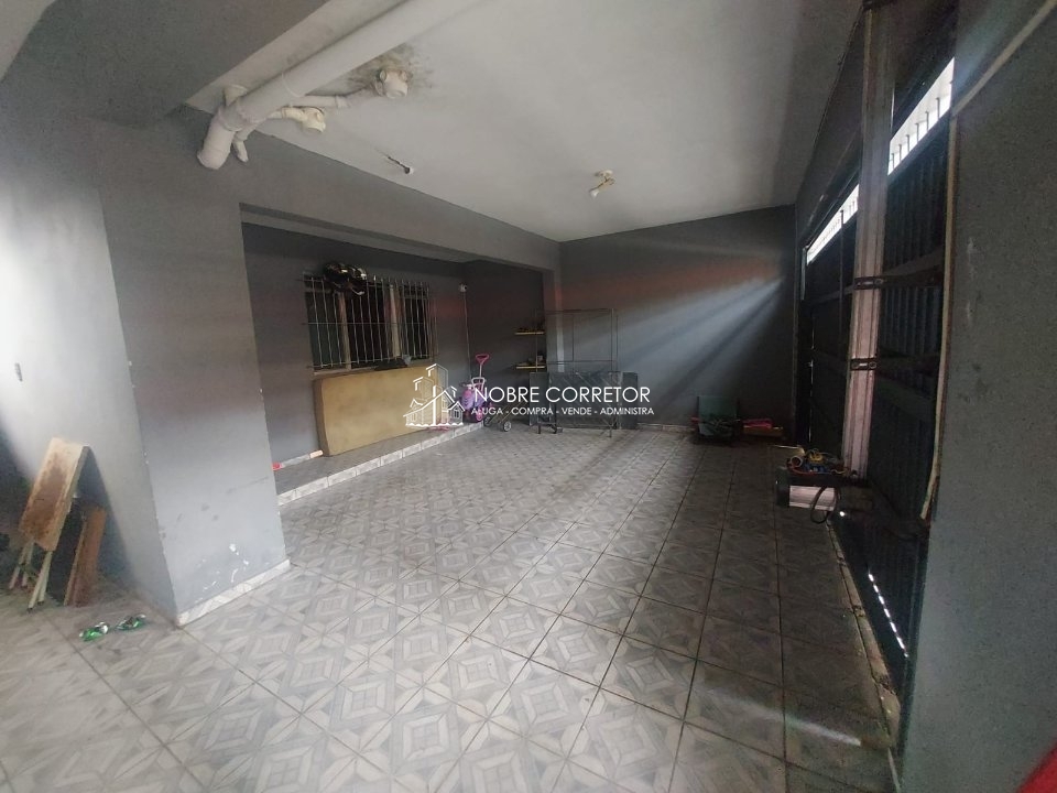 Casa, 4 quartos, 309 m² - Foto 2