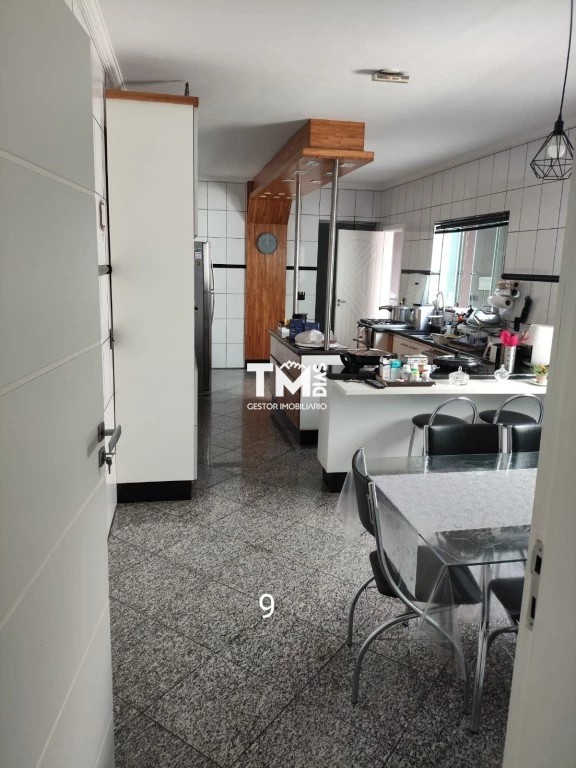 Sobrado, 3 quartos, 338 m² - Foto 2