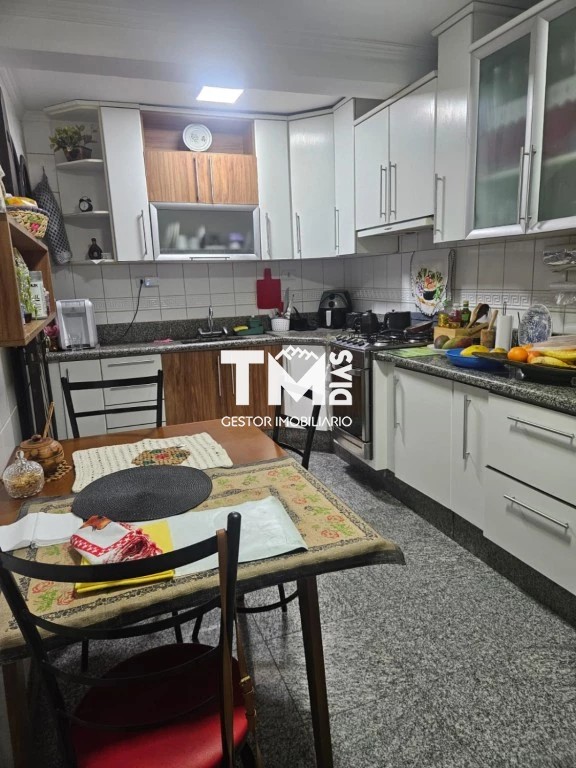 Sobrado à venda com 3 quartos, 150m² - Foto 4