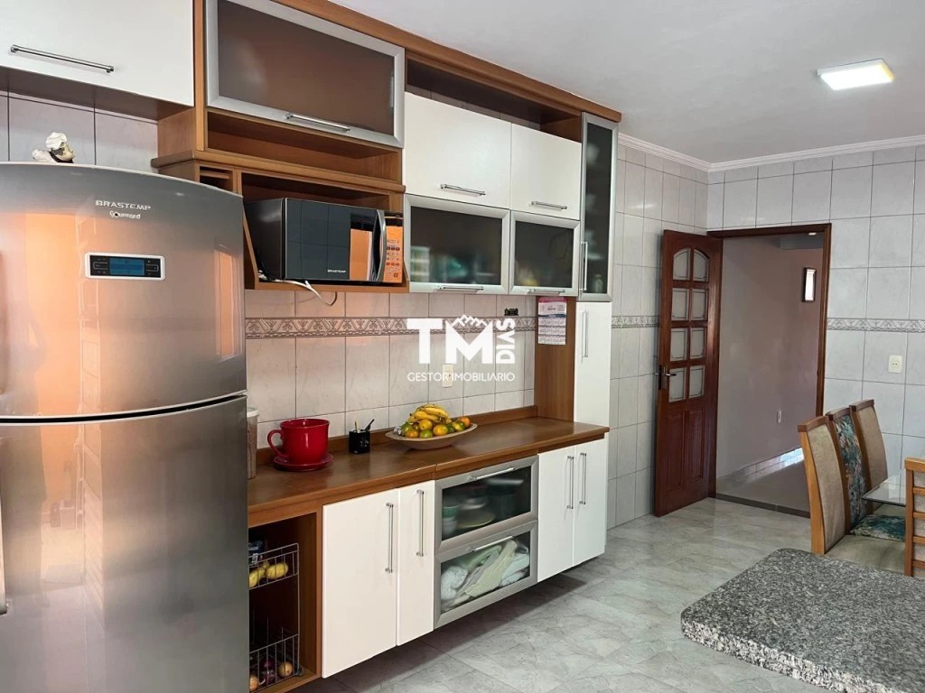 Sobrado, 3 quartos, 240 m² - Foto 13