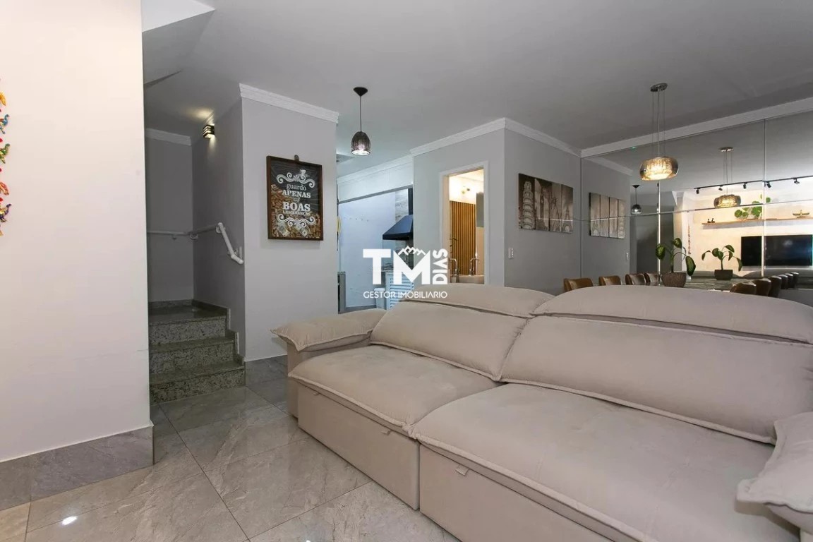 Casa de Condomínio à venda com 3 quartos, 150m² - Foto 2