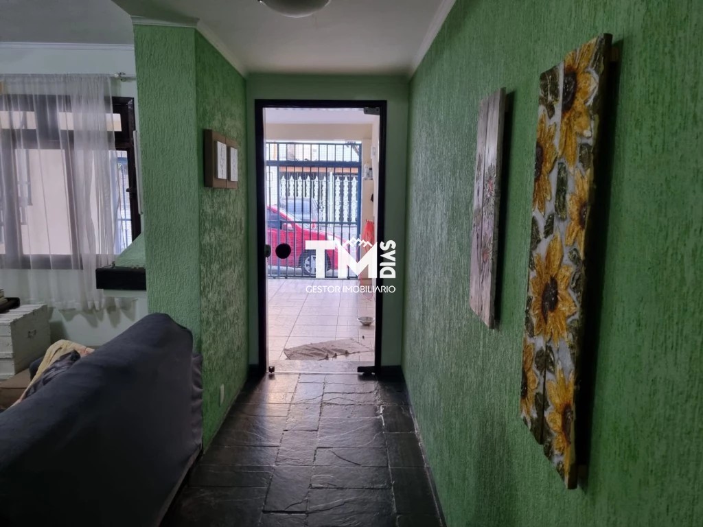 Casa de Condomínio à venda com 3 quartos, 190m² - Foto 1