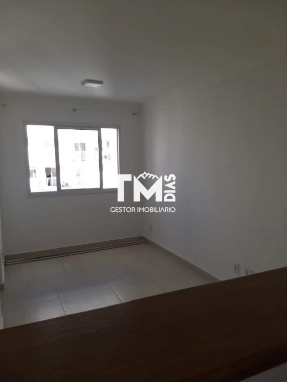 Apartamento à venda com 2 quartos, 42m² - Foto 2