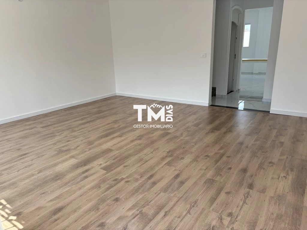 Sobrado, 4 quartos, 180 m² - Foto 1