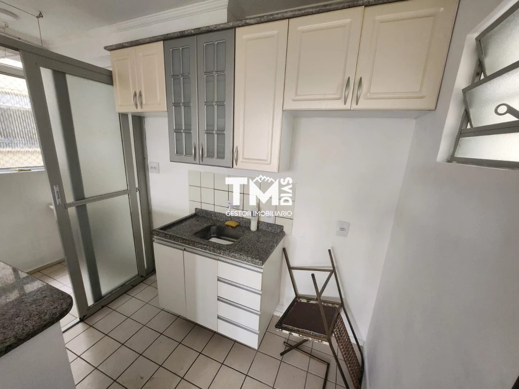 Apartamento à venda com 2 quartos, 46m² - Foto 2